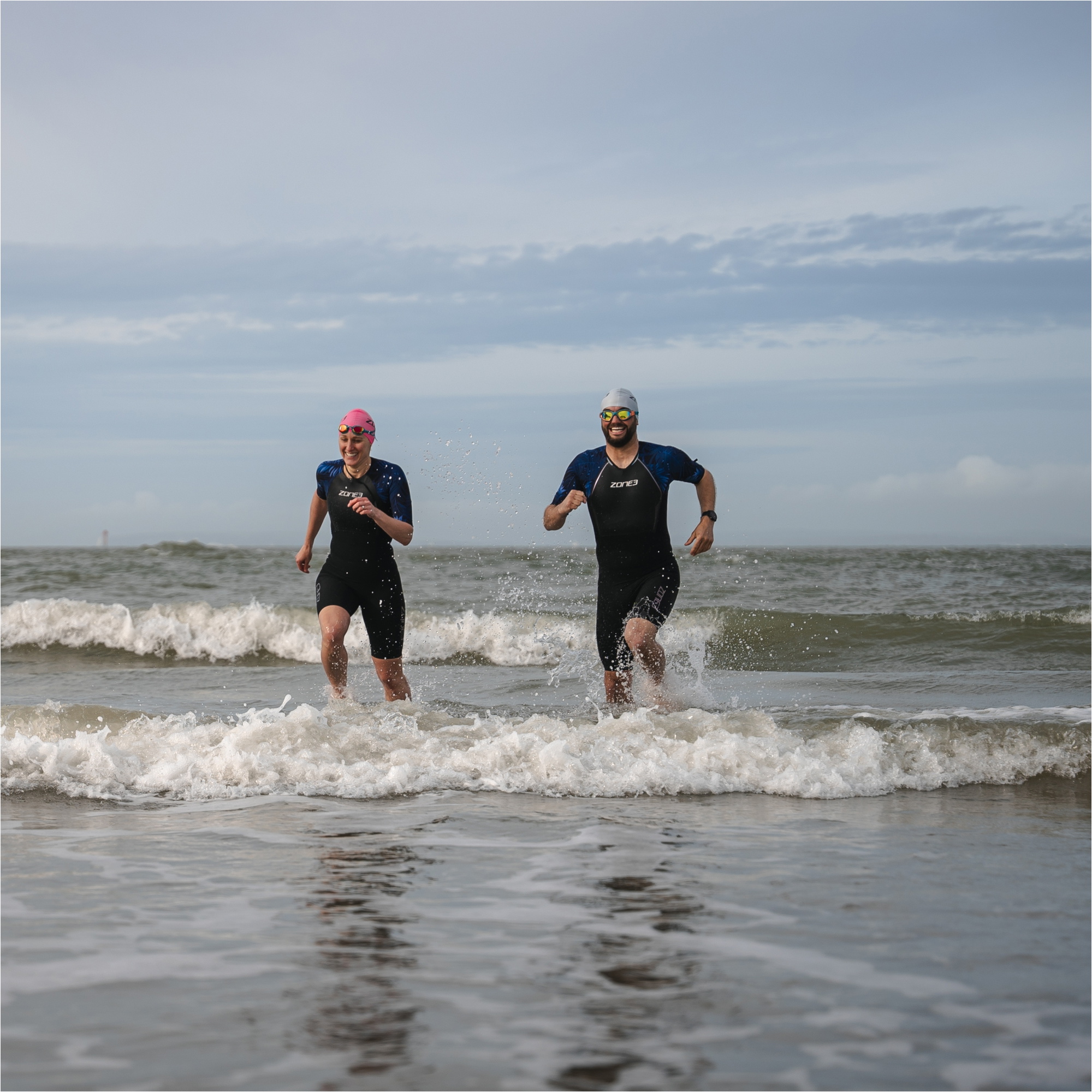2025 Zone3 Womens Tropical Palm Back Zip Shorty Swimskin SS21WWTC101 - Black / Blue